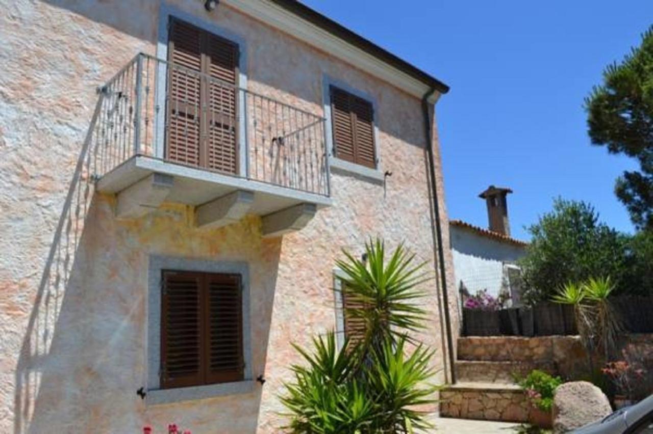 Agriturismo Lu Stabbiacciu Aglientu Luaran gambar