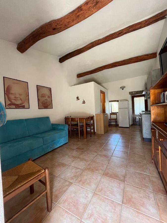 Agriturismo Lu Stabbiacciu Aglientu Luaran gambar