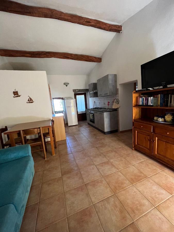 Agriturismo Lu Stabbiacciu Aglientu Luaran gambar